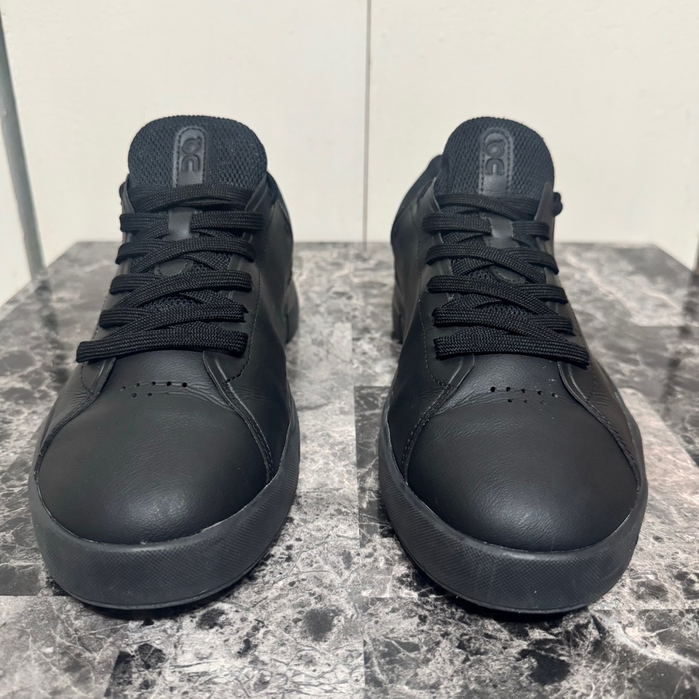 ON The Roger Advantage Mens Size  9 Shoes All Black Casual Tennis Sneakers EUC - Picture 6 of 14